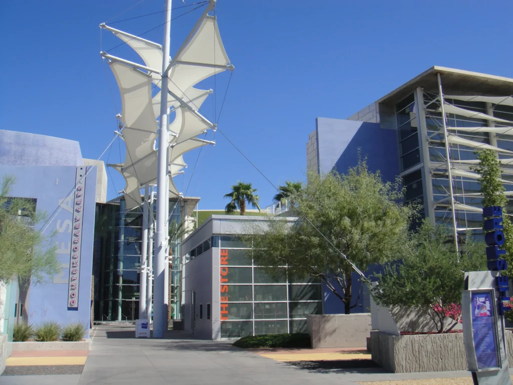 Mesa_Arts_Center_-_West_-_2009-09-16 (1)